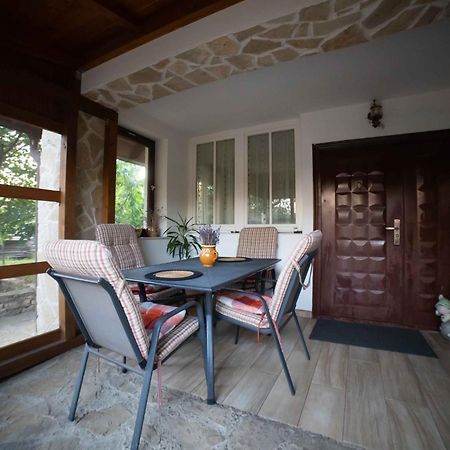 Full-House Si Gradina In Bucovina, Lisaura Exterior foto