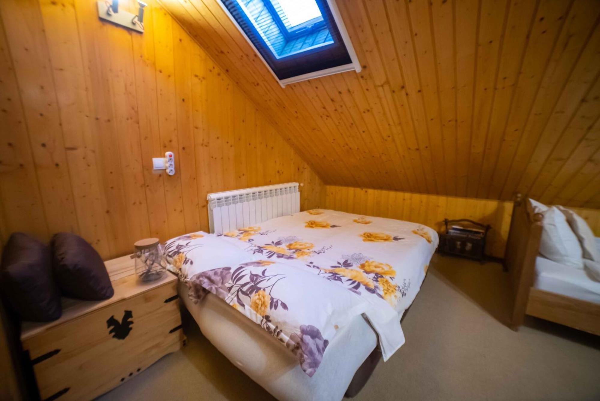 Full-House Si Gradina In Bucovina, Lisaura Exterior foto